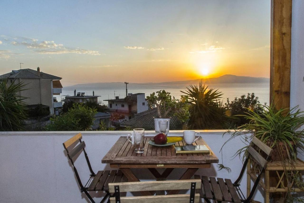 칼라마타 Seaside Heaven - Sunset Views Close To The Beach 아파트 외부 사진