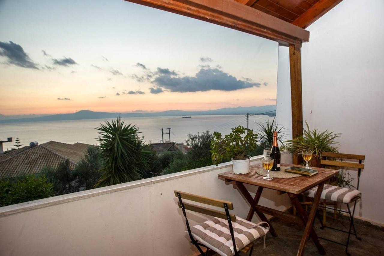 칼라마타 Seaside Heaven - Sunset Views Close To The Beach 아파트 외부 사진